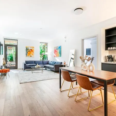2Br Hollywood Luxury Condo Elc